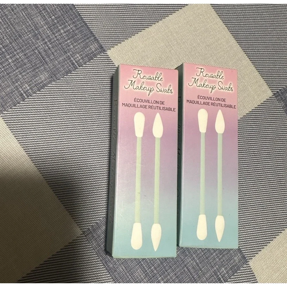 Set of 2 Aria Beauty Reusable Makeup Swabs and Carrying Case